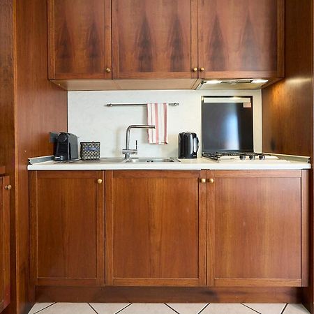 -Luminosa 5 Stars With Balcony- Wifi Netflix 15 Minutes From Duomo Apartment Milan Luaran gambar