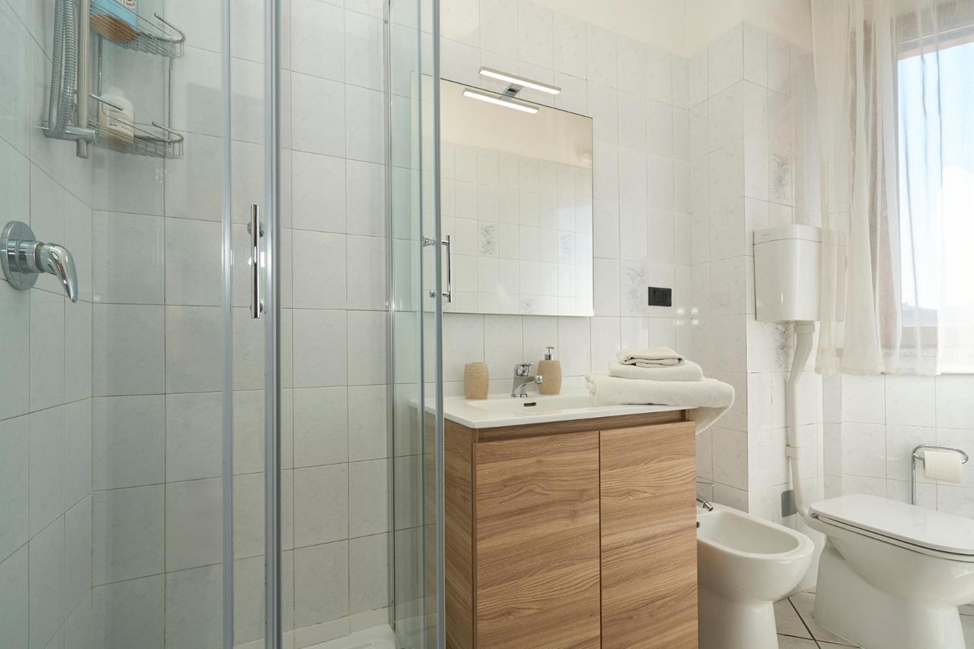 -Luminosa 5 Stars With Balcony- Wifi Netflix 15 Minutes From Duomo Apartment Milan Luaran gambar