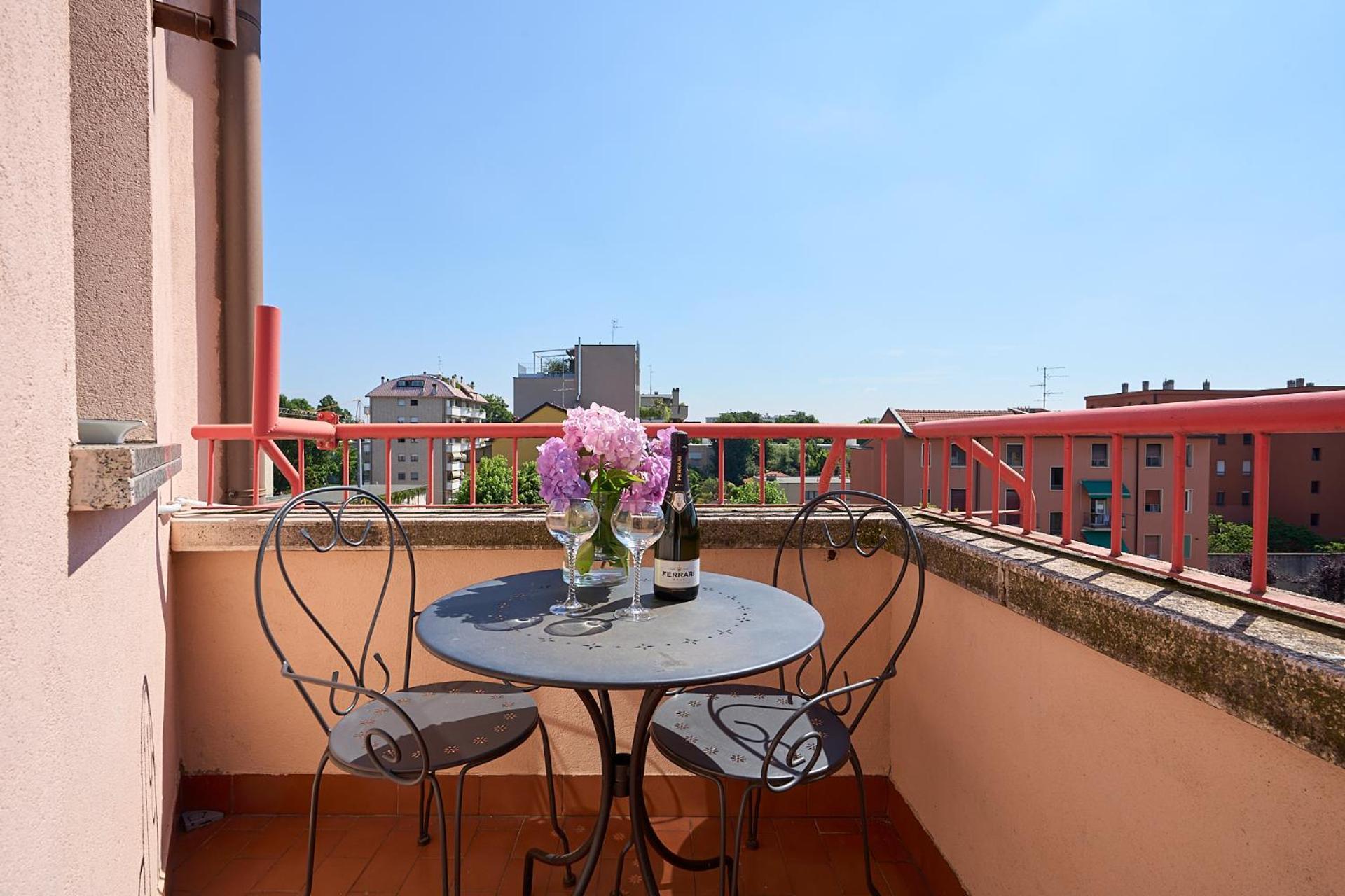 -Luminosa 5 Stars With Balcony- Wifi Netflix 15 Minutes From Duomo Apartment Milan Luaran gambar