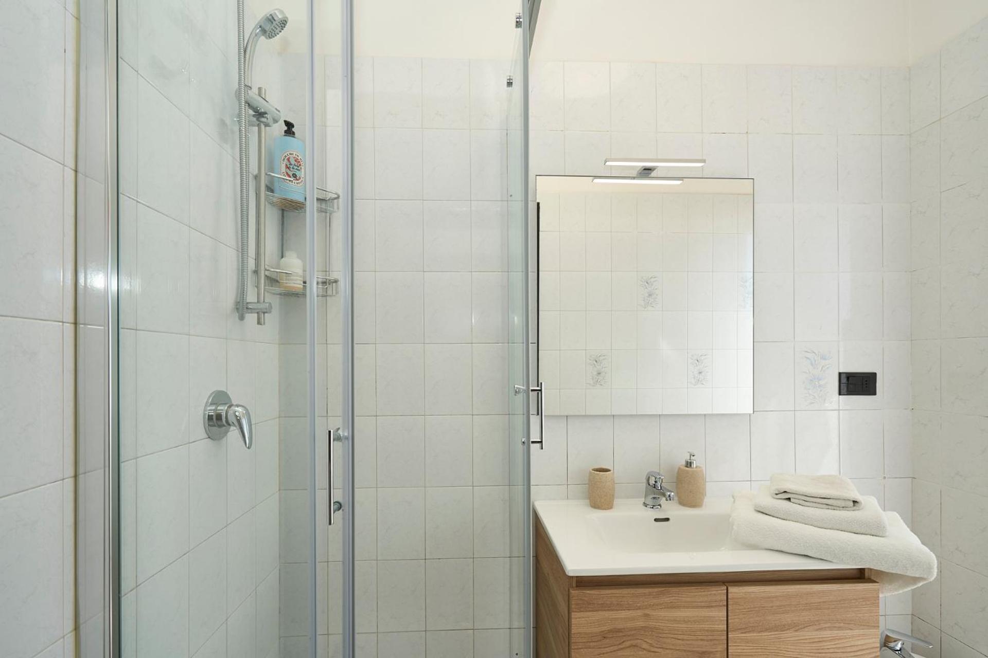 -Luminosa 5 Stars With Balcony- Wifi Netflix 15 Minutes From Duomo Apartment Milan Luaran gambar