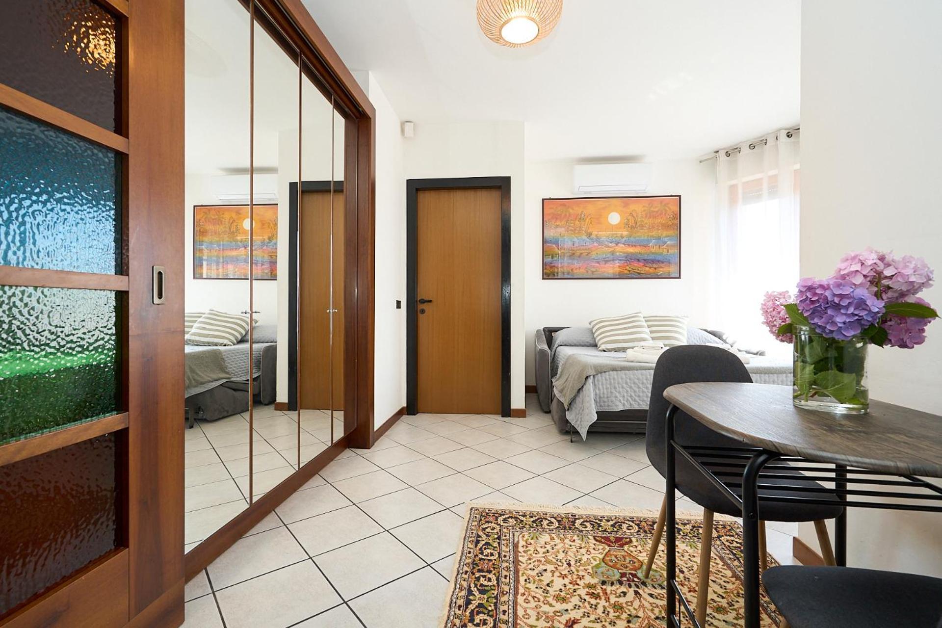-Luminosa 5 Stars With Balcony- Wifi Netflix 15 Minutes From Duomo Apartment Milan Luaran gambar