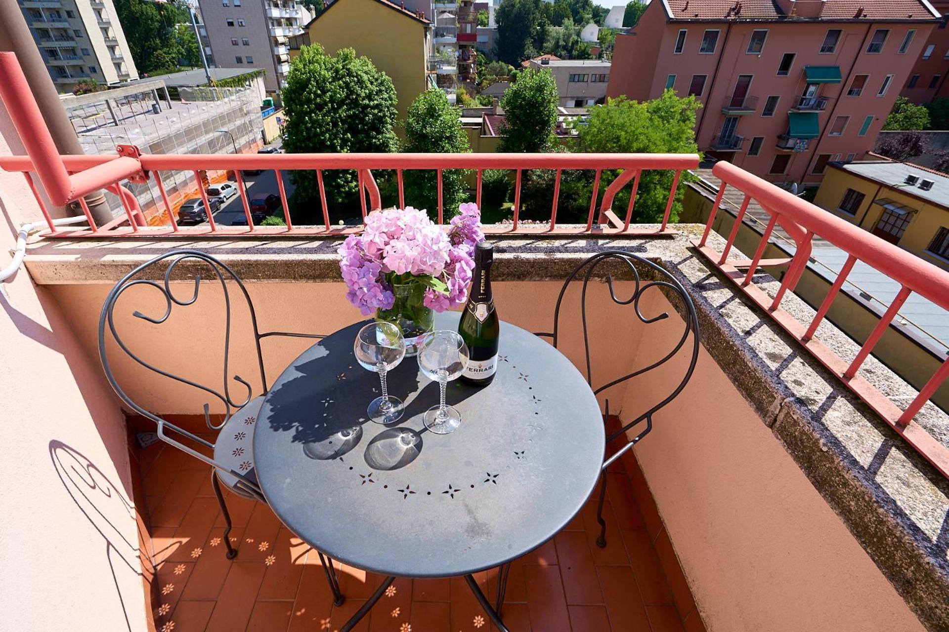 -Luminosa 5 Stars With Balcony- Wifi Netflix 15 Minutes From Duomo Apartment Milan Luaran gambar